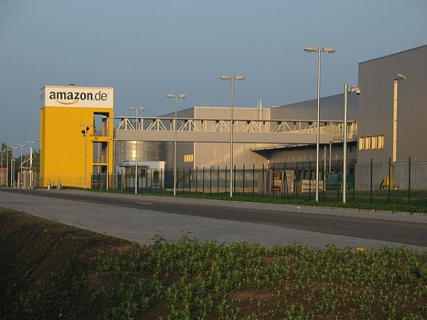 vozpopuli informa sobre los despidos de amazon en diferentes paises