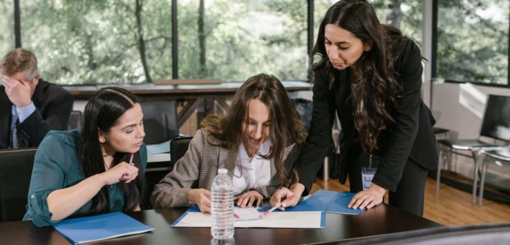 El compromiso de Becsa con la formación de los jóvenes profesionales